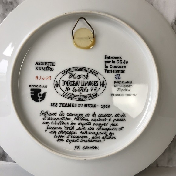 Vintage 1978 D'Arceau Limoges Collectors Plate “Helene la Intrepide 1943” - Picture 6 of 6